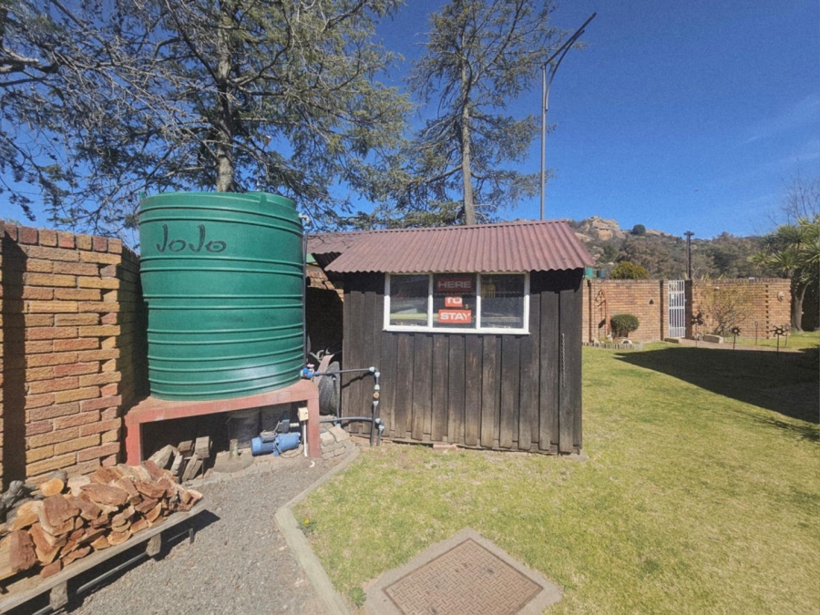 5 Bedroom Property for Sale in Ladybrand Free State